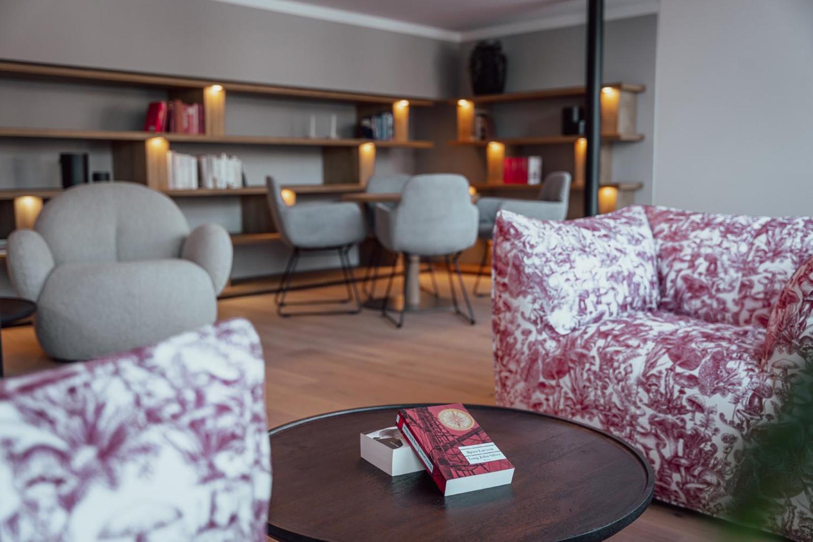 Hotel Auszeit ペルティサウ エクステリア 写真